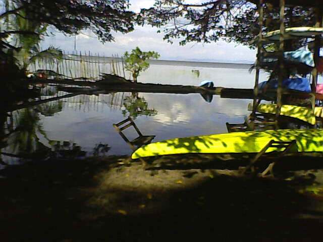 Local de El Kayac inundado